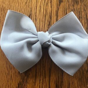 Light Silver 4" Bow tie Bow  (2) 4B2305  Handmade NWT Boutique